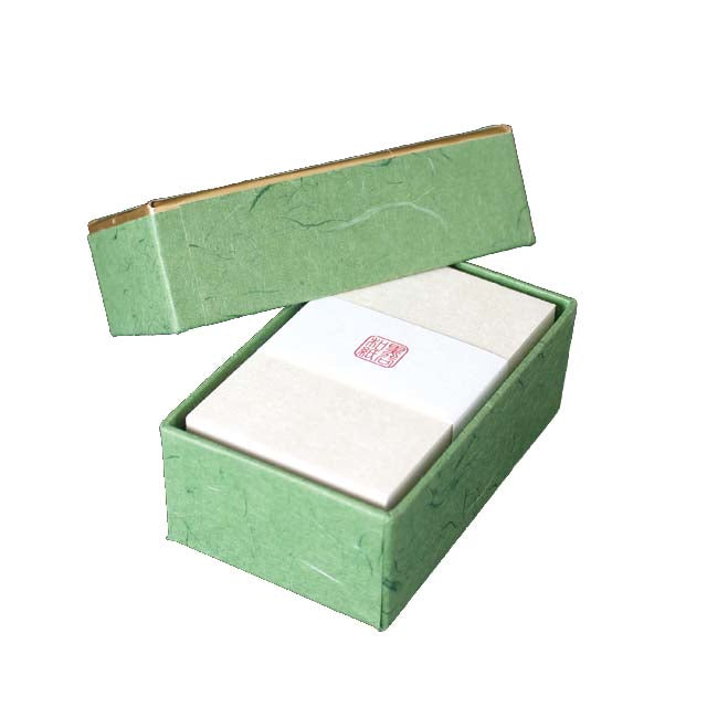 名刺 黒谷和紙 4号名刺 100枚 / 箱 【 名入れ 印刷なし 紙の販売です 】 【 4号 高級和紙 】